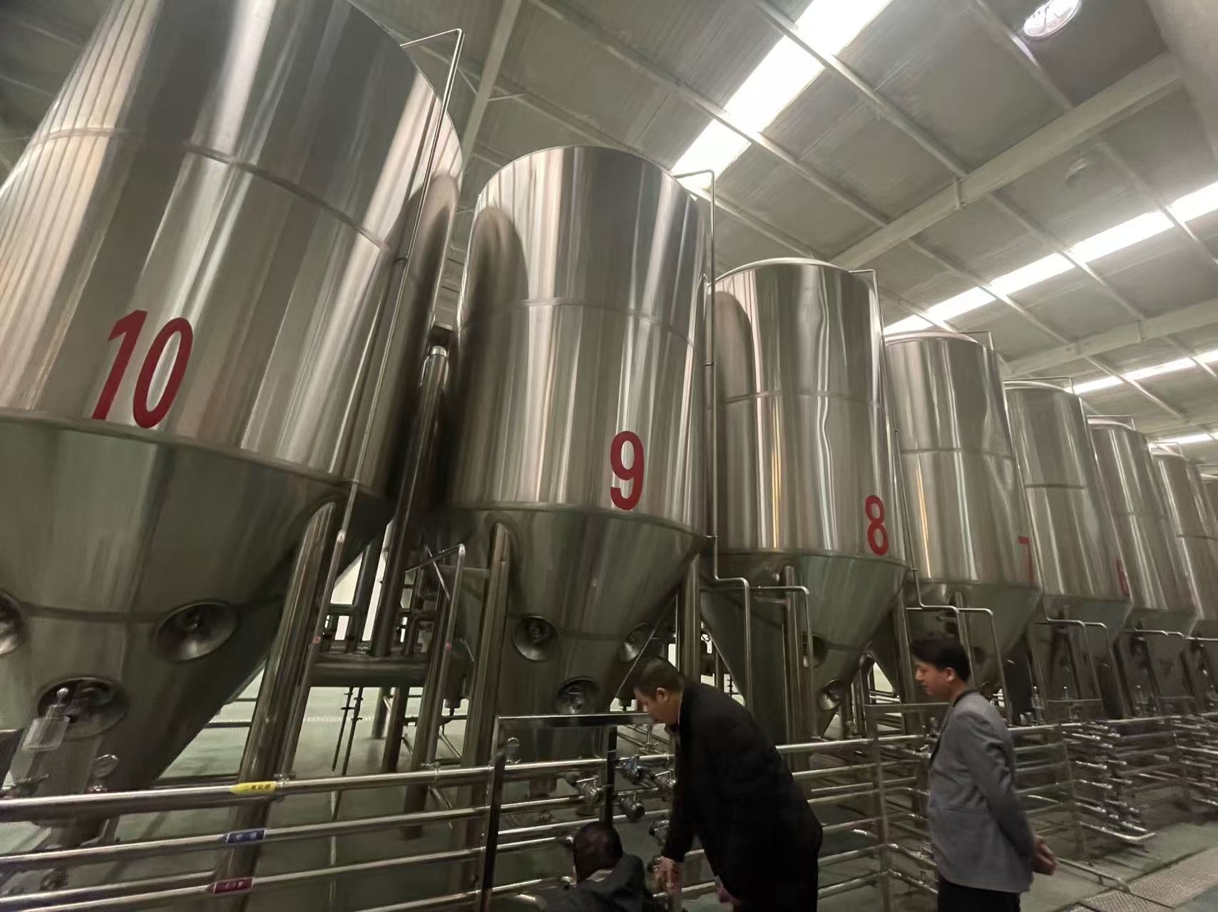 永定精酿啤酒设备厂—平面布置、设备设计、制造、调试、培训等一条龙服务